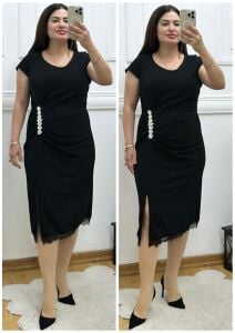 TR180-Siyah yan drape detaylı taş broşlu elbise